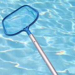 Comment traiter l'eau trouble d'une piscine 02