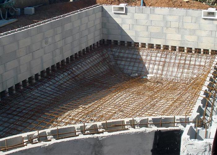 construction piscine béton var