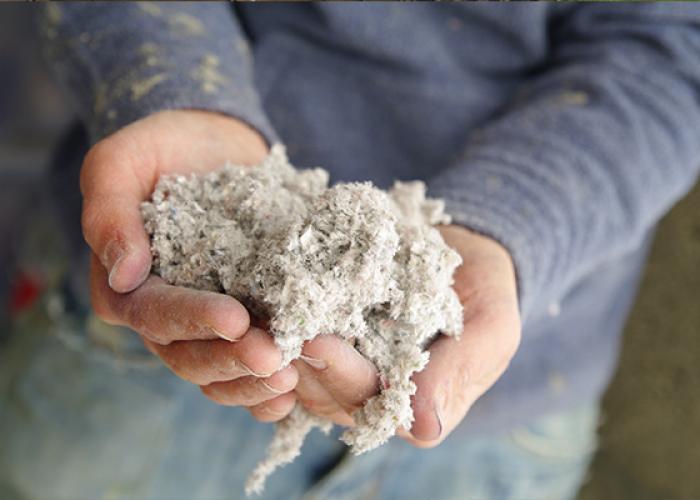 isoler avec la ouate de cellulose