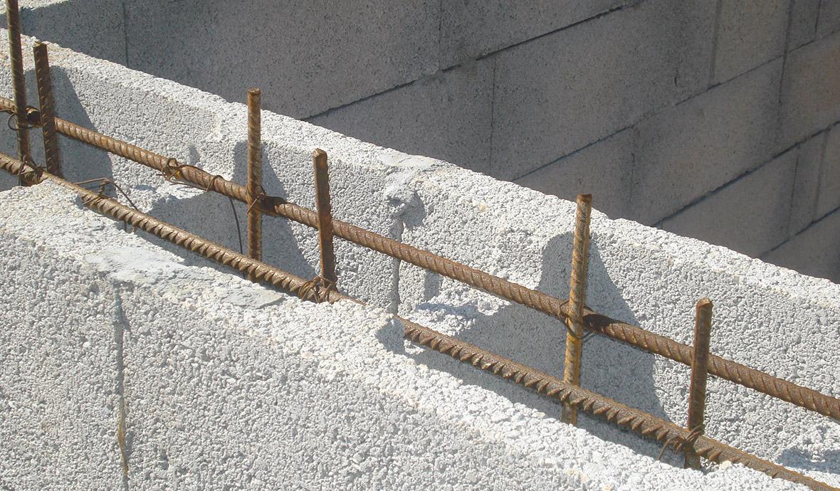 bloc à bancher piscine 