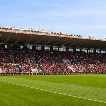 gagner 2 places au stade mayol pour le match du rc toulon versus stade rochelais le 25 janvier 2025